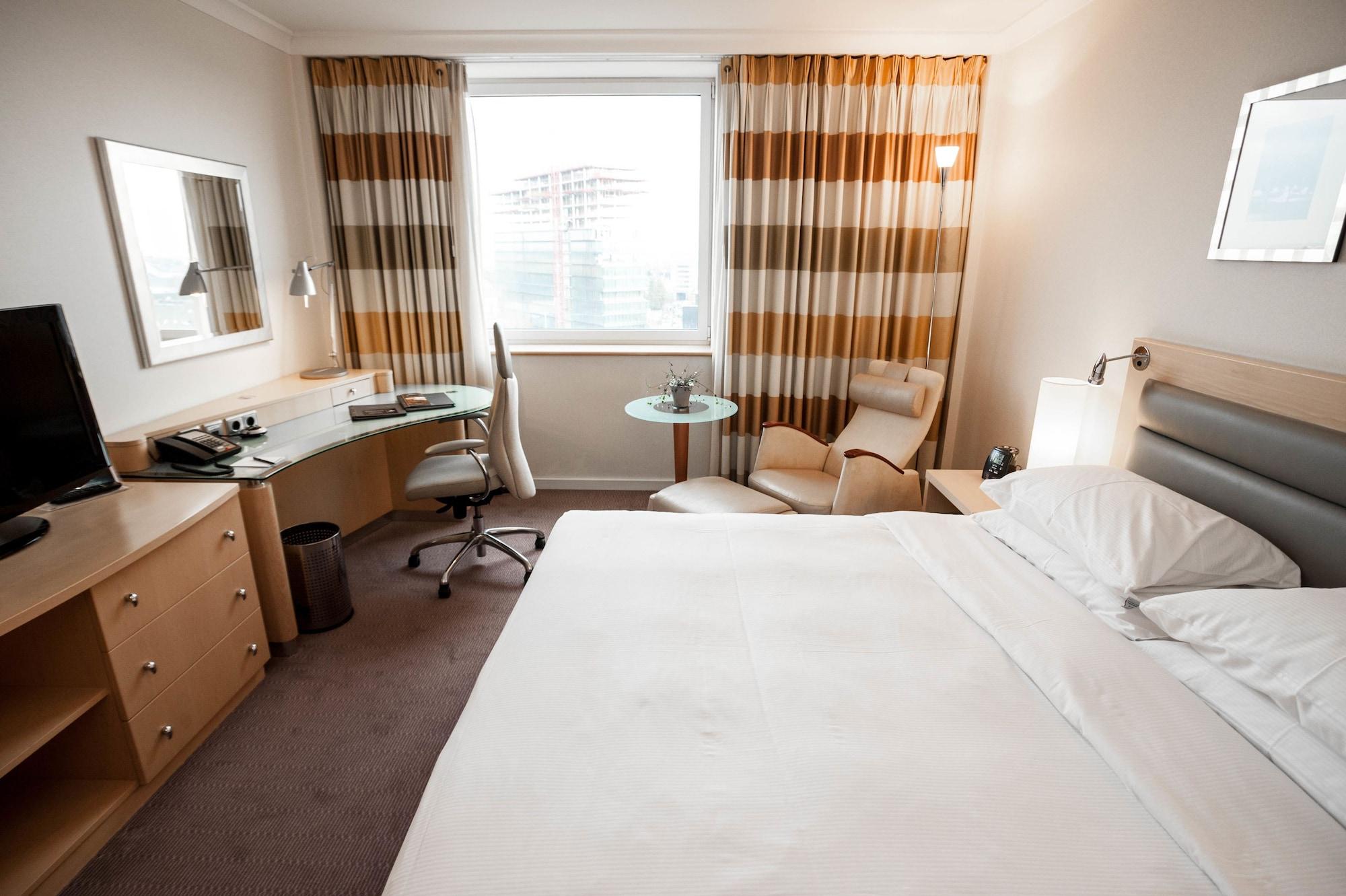 Hilton Duesseldorf Otel Dış mekan fotoğraf A room at the InterContinental London The O2
